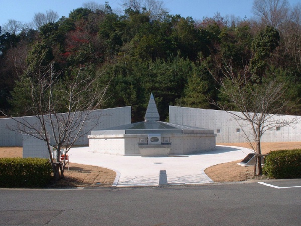関西聖地霊園