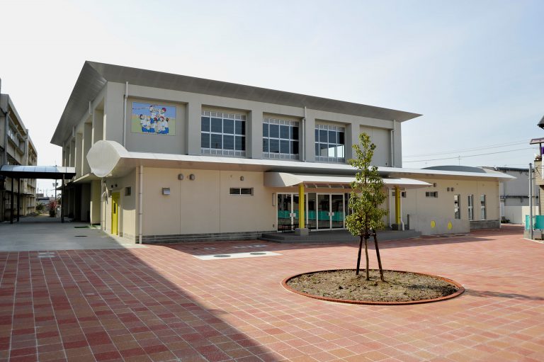 堺市立黒山小学校（屋内運動場）